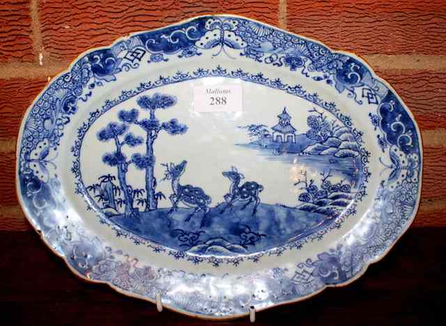 Appraisal: AN TH CENTURY CHINESE BLUE AND WHITE OVAL DISH painted