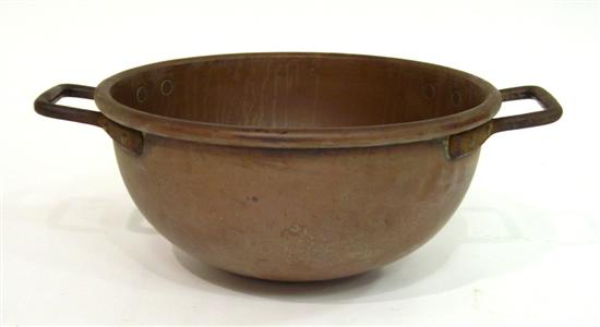 Appraisal: Large copper basin with two fixed cast iron handles h