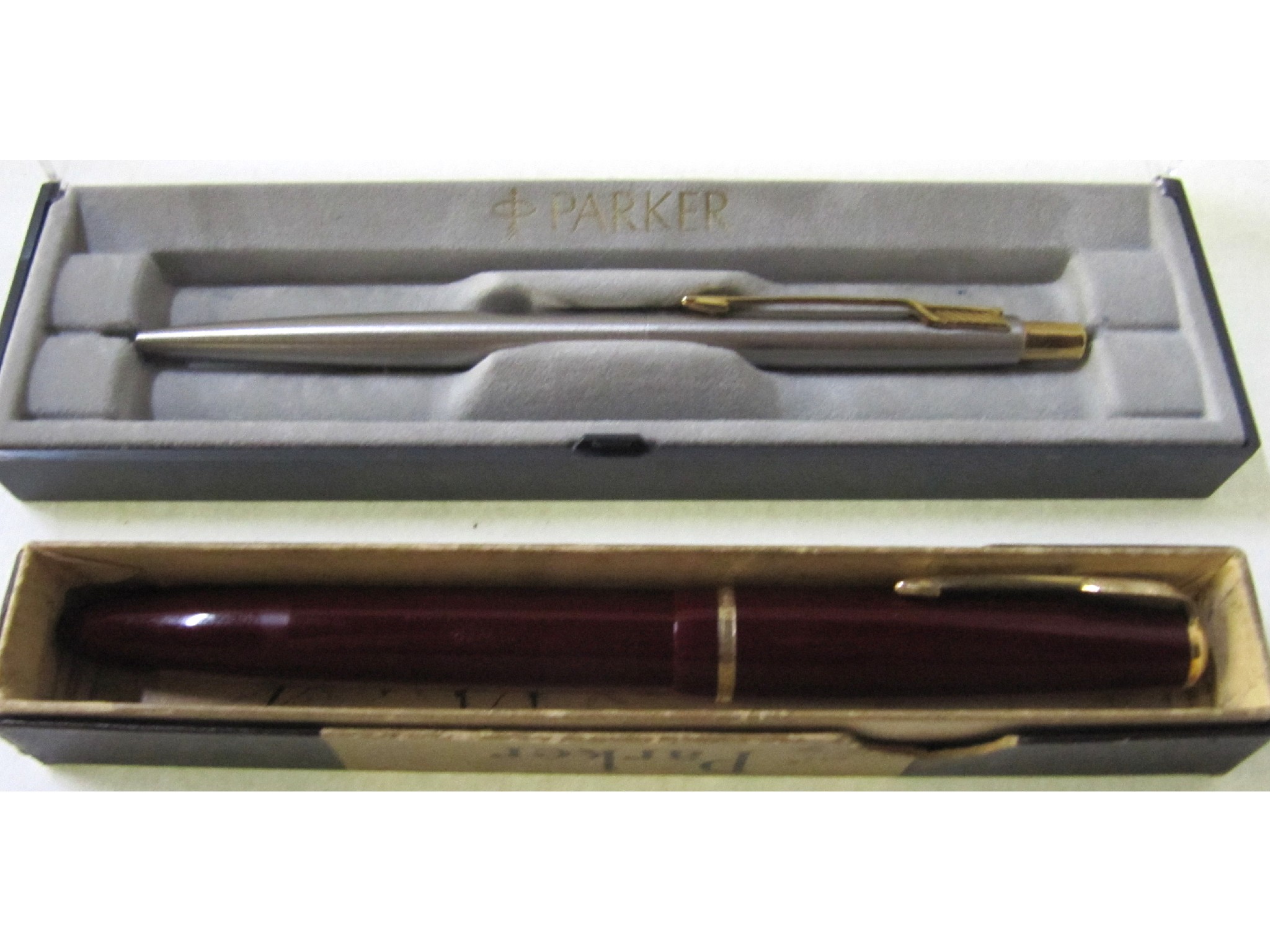 Appraisal: A lot comprising a Parker fountain pen and a Parker