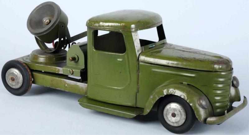 Appraisal: Pressed Steel Searchlight Truck Toy American Probably early Structo Battery-operated