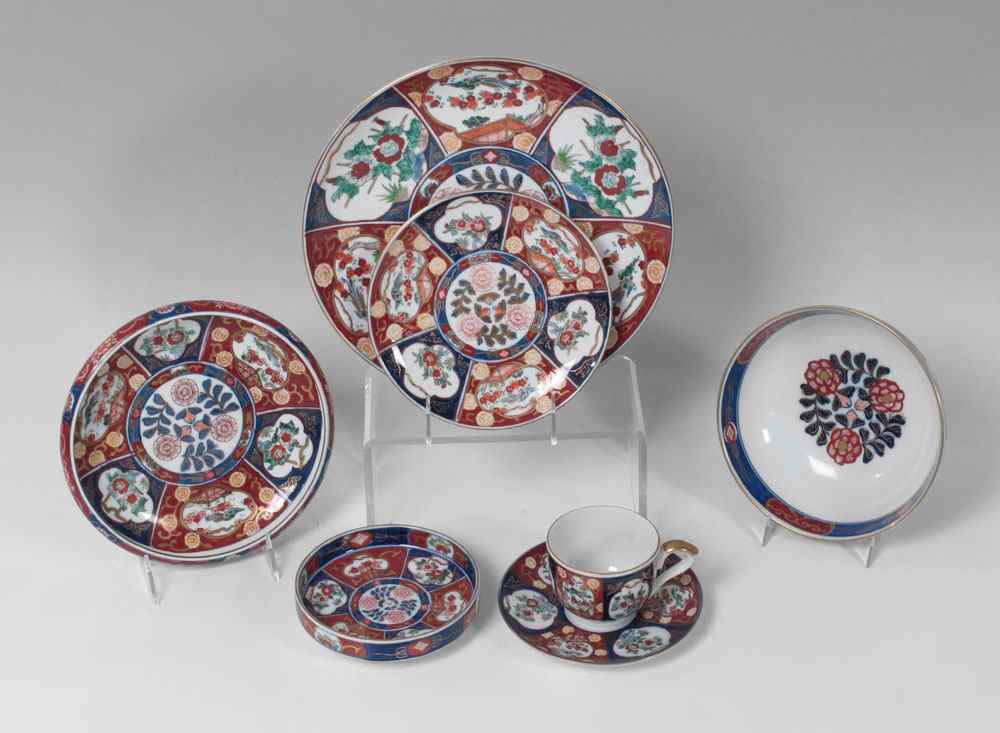 Appraisal: GOLD IMARI HAND PAINTED CHINA Approx pieces to include dinner