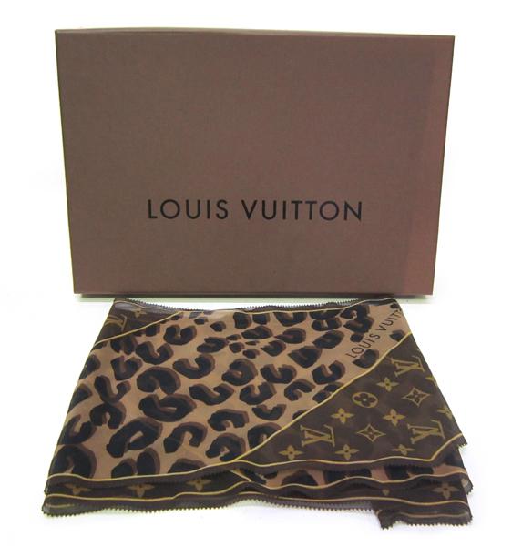 Appraisal: A LOUIS VUITTON SCARF IN BOX A LOUIS VUITTON SCARF