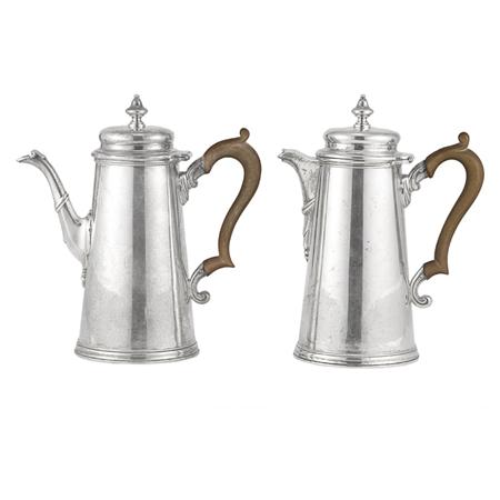 Appraisal: George V Silver Teapot and Coffee Pot en Suite Estimate