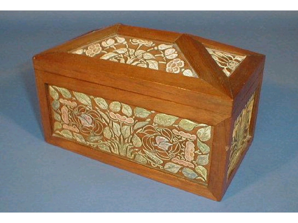 Appraisal: An early thC mahogany gesso tea caddy as a design