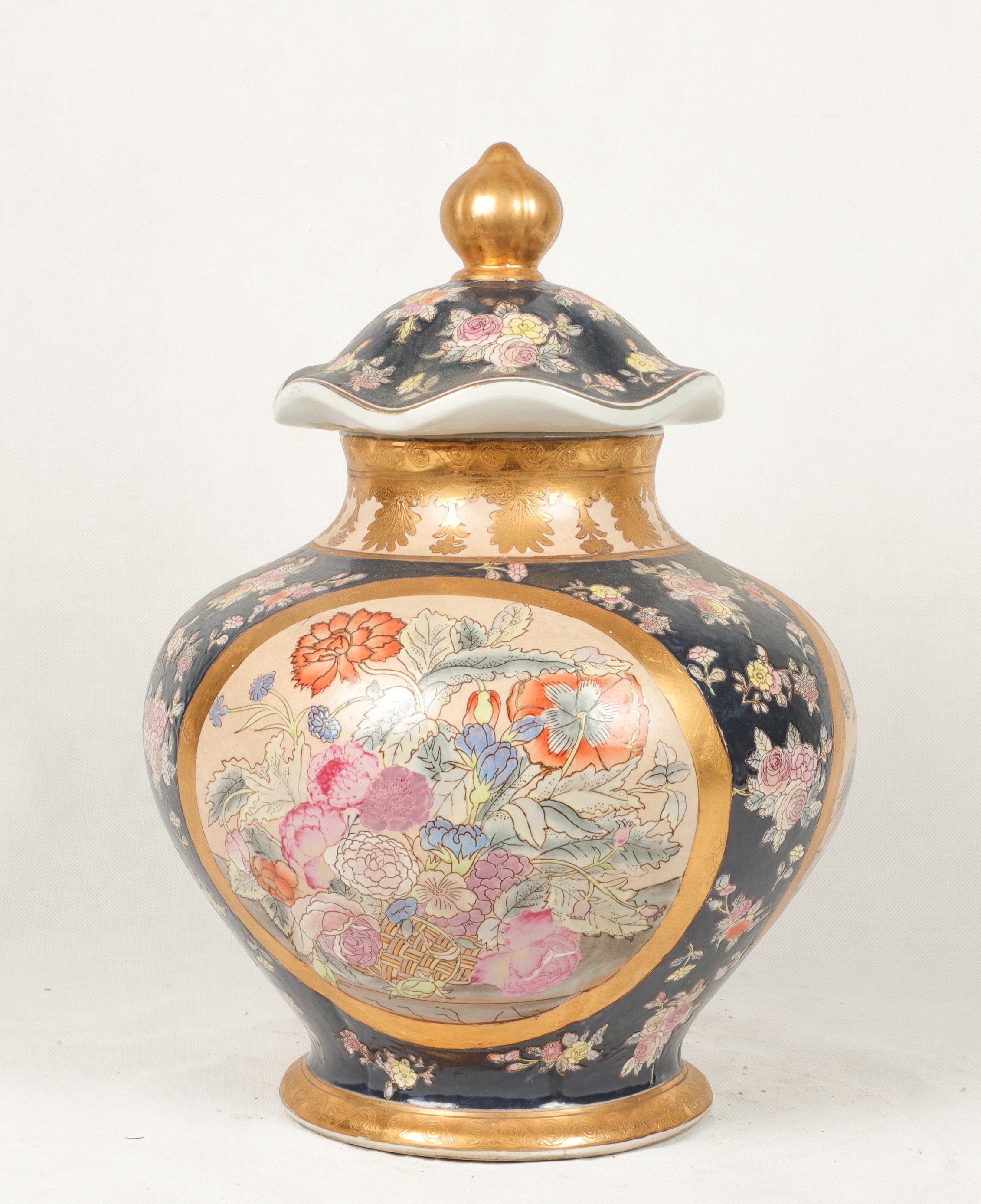 Appraisal: Decorative Chinese porcelain covered jar floral decoration K United Pacific