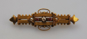 Appraisal: Victorian ct yellow gold bar brooch set ruby diamond and