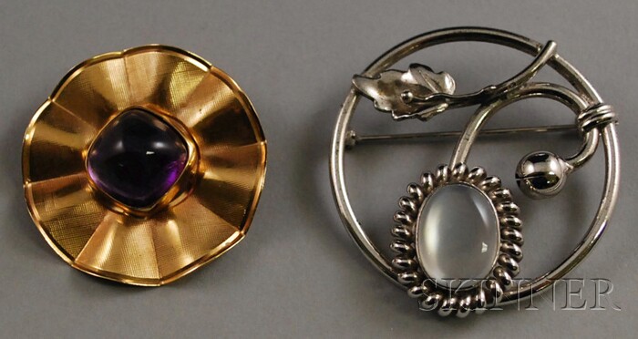 Appraisal: Two Gemstone Brooches a kt gold and amethyst brooch and