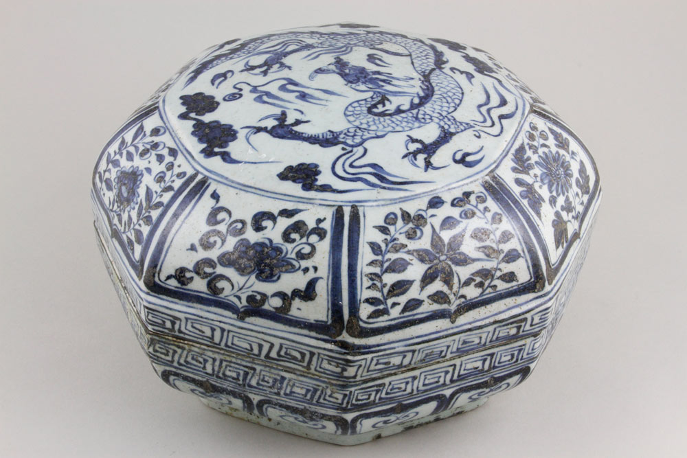 Appraisal: - Chinese Blue and White Octagonal Box Blue and White