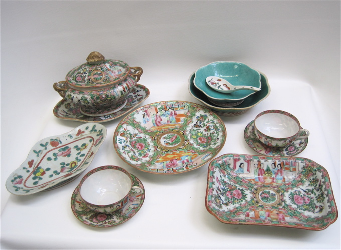 Appraisal: COLLECTION OF TWELVE CHINESE PORCELAIN PIECES late th century rose