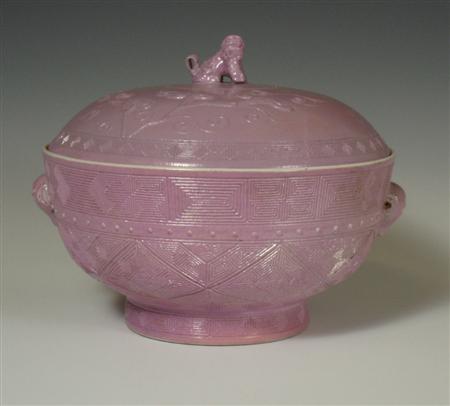 Appraisal: A Chinese circular tureen and cover Guangxu period with allover