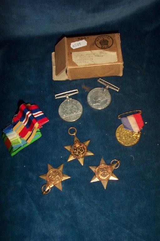 Appraisal: A collection of five various un-named WWII medals a War