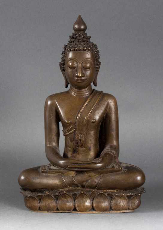 Appraisal: Thai bronze seated Buddha seated on lotus dark green patina