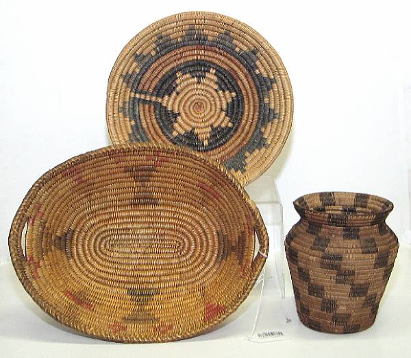 Appraisal: Property of various owners A Pima olla Navajo tray and