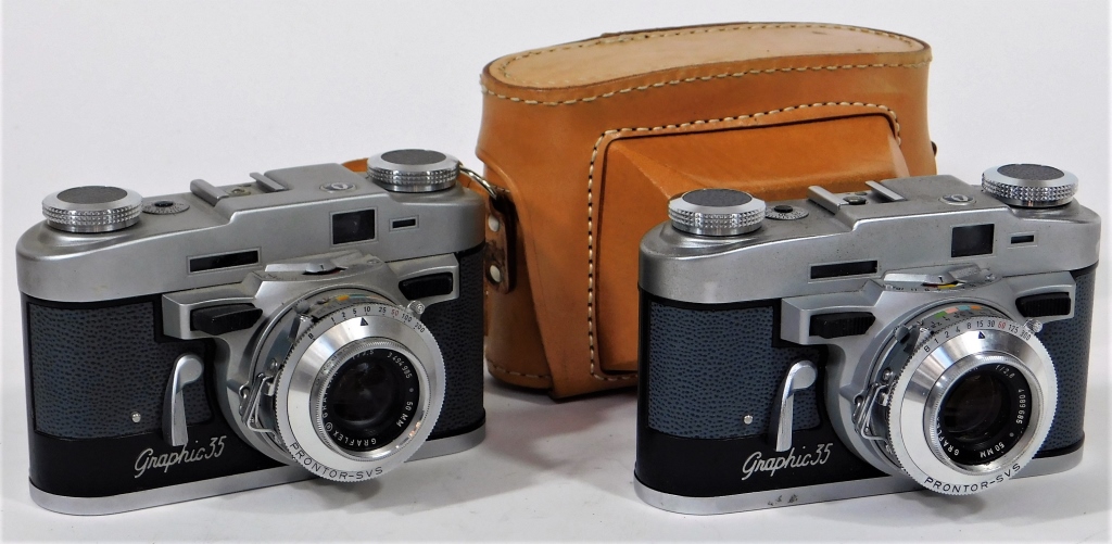 Appraisal: GROUP OF GRAFLEX GRAPHIC RANGEFINDER CAMERAS Group of Graflex Graphic