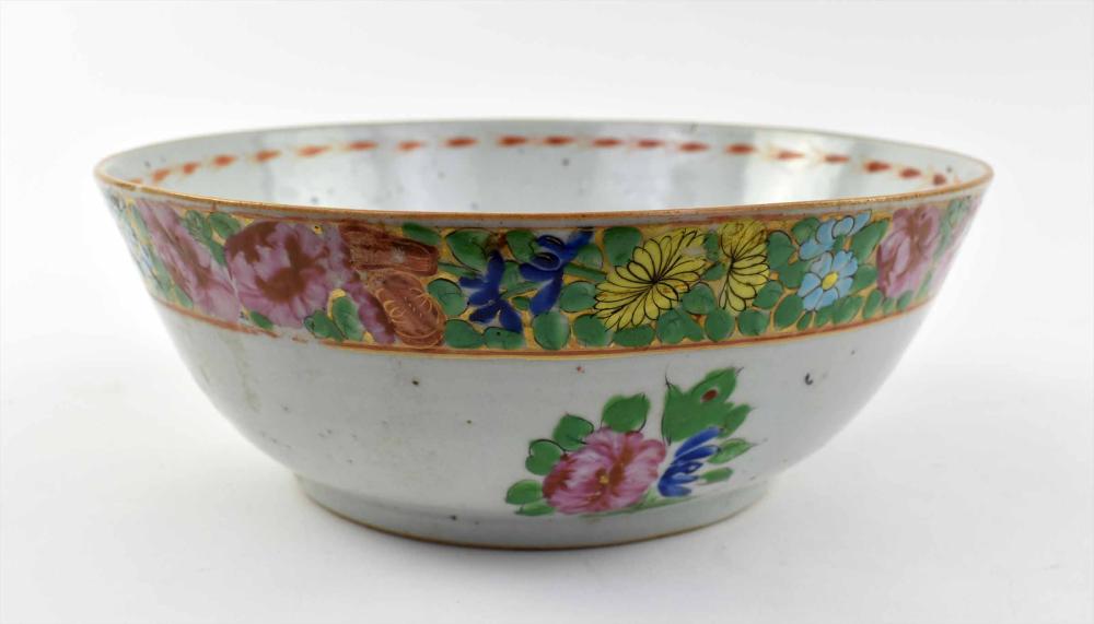 Appraisal: CHINESE EXPORT FAMILLE ROSE PORCELAIN BOWLLate th Early th Century