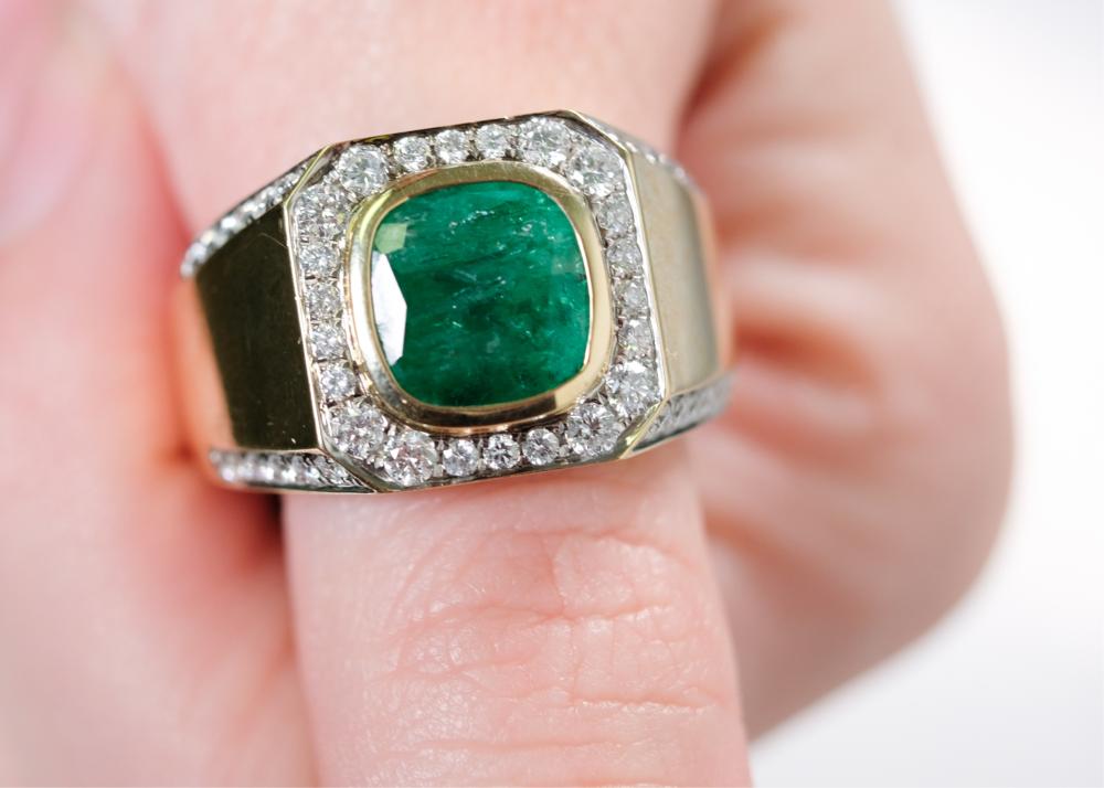 Appraisal: K YG CT EMERALD DIAMOND RING SIZE K yellow gold