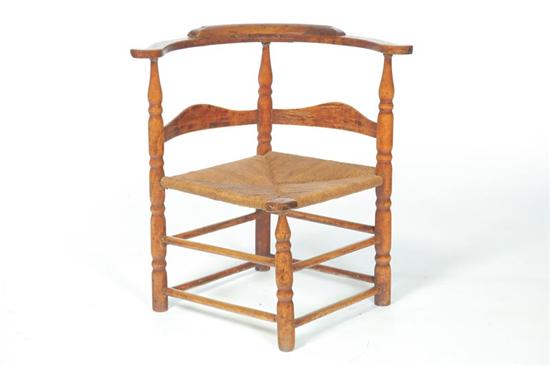 Appraisal: COUNTRY QUEEN ANNE CORNER CHAIR American th century hardwood Cleaned