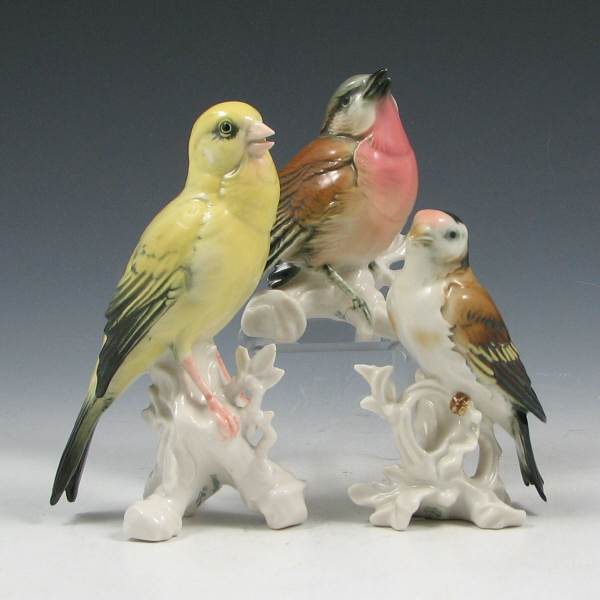 Appraisal: Ens Small Bird Figurines Three - Mint Lot of three