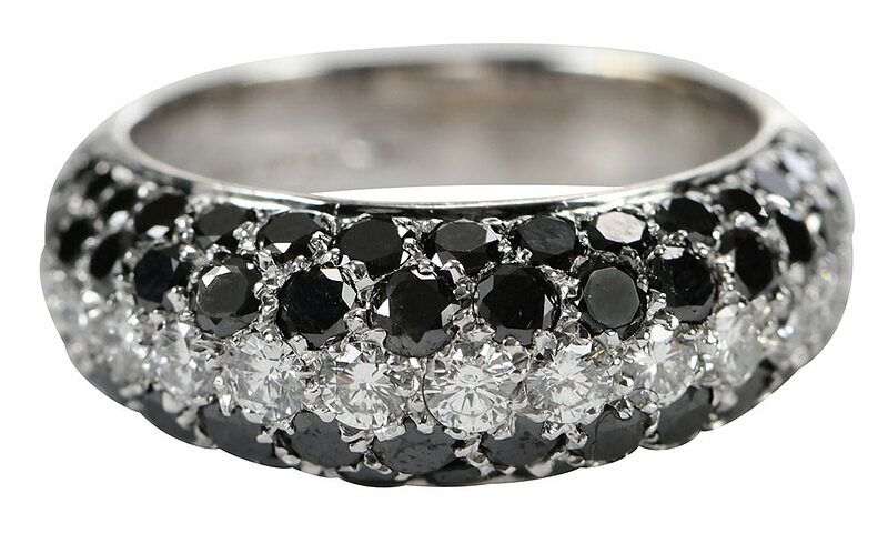 Appraisal: kt Diamond Ring round cut black diamonds estimated total weight