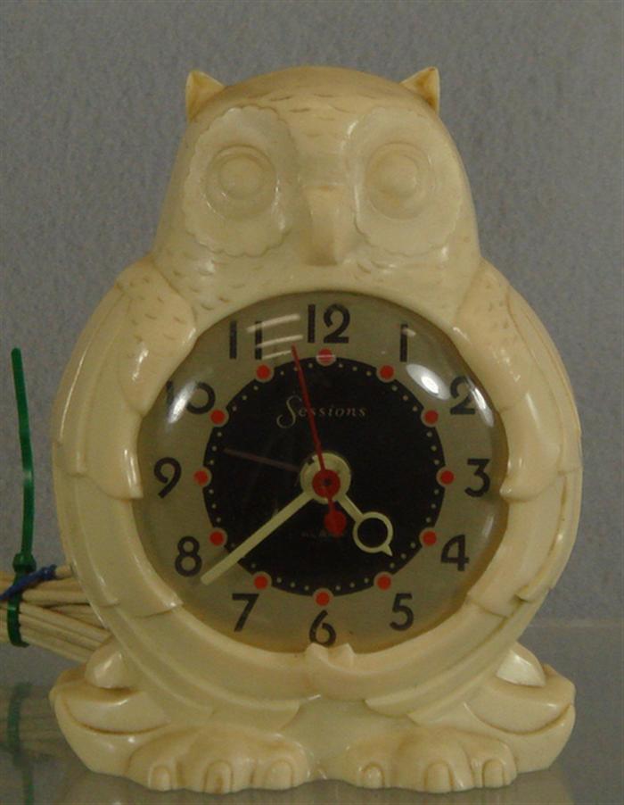 Appraisal: Sessions plastic owl alarm clock h Estimate -