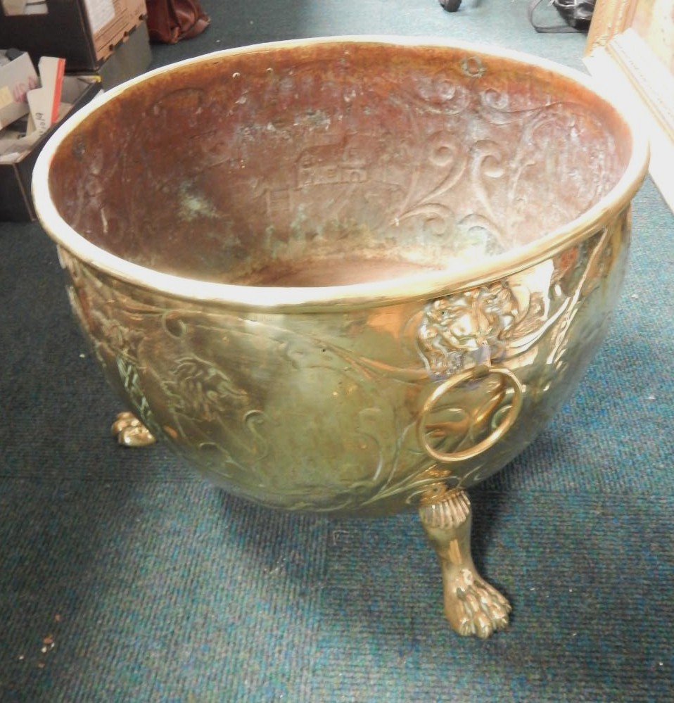 Appraisal: A thC Regency style brass log bucket of circular outline