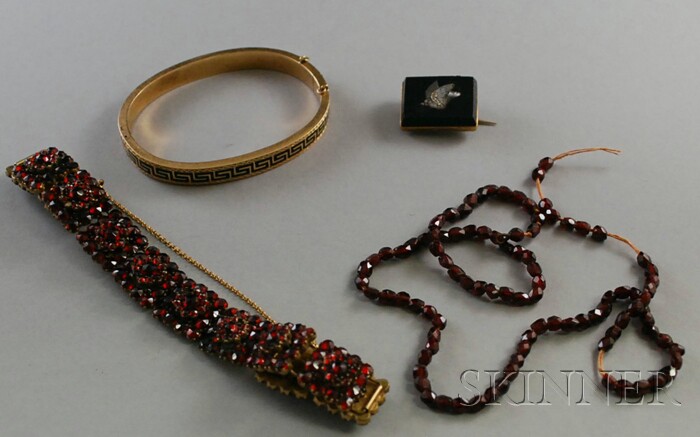 Appraisal: Small Group of Antique Jewelry a child's kt gold and