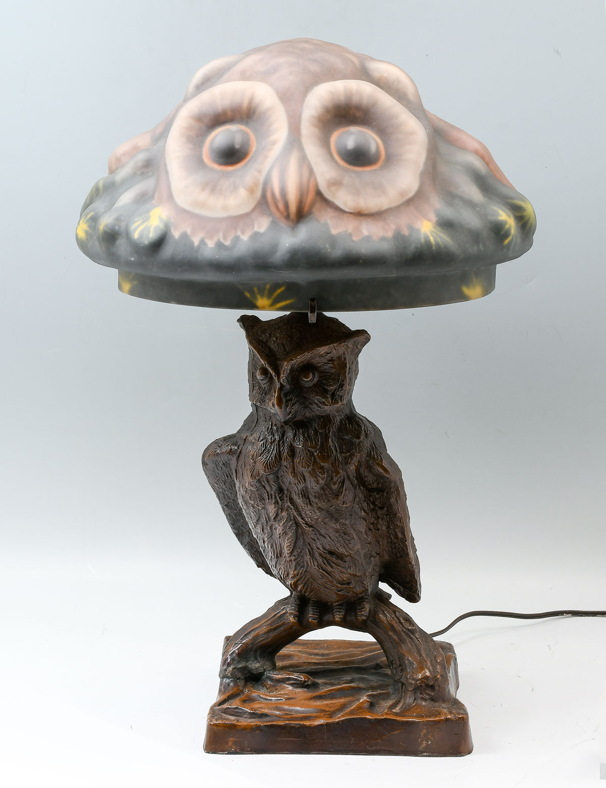 Appraisal: PAIRPOINT STYLE REVERSE PAINTED PUFFY OWL LAMP Pairpoint Style Puffy