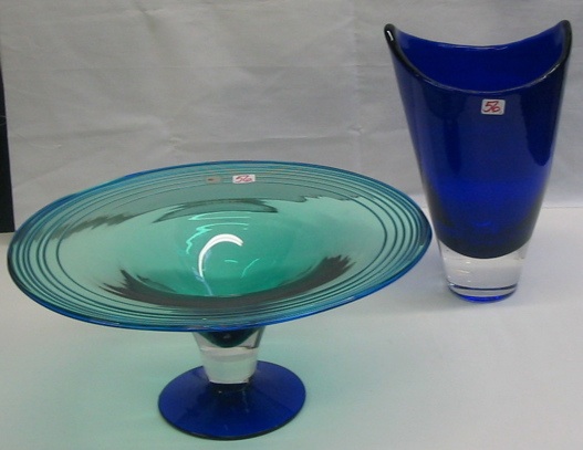 Appraisal: TWO CONTEMPORARY ART GLASS ITEMS One is a Blenko art