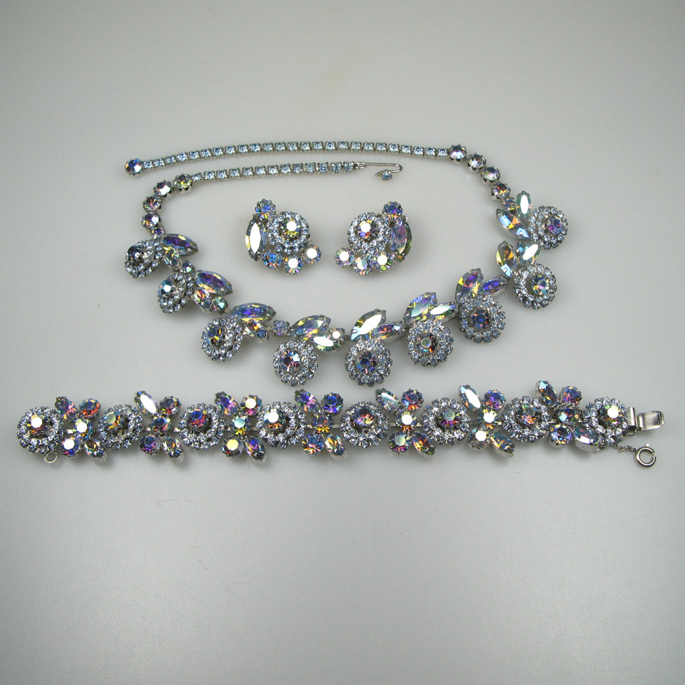 Appraisal: Weiss Piece Jewellery Suite comprising a bracelet a necklace and