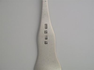 Appraisal: GEORGE RITCHIE A Kings single struck with shoulders tablespoon script