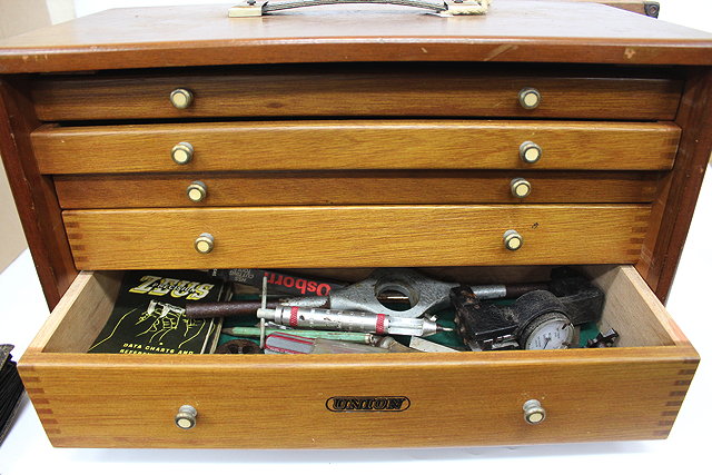 Appraisal: A UNION CHEST OF ENGINEERING TOOLS cm wide