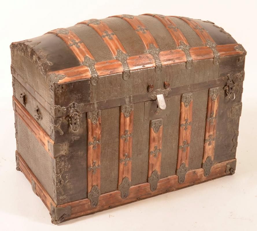 Appraisal: Antique Dome Top Steamer Trunk Antique Dome Top Steamer Trunk