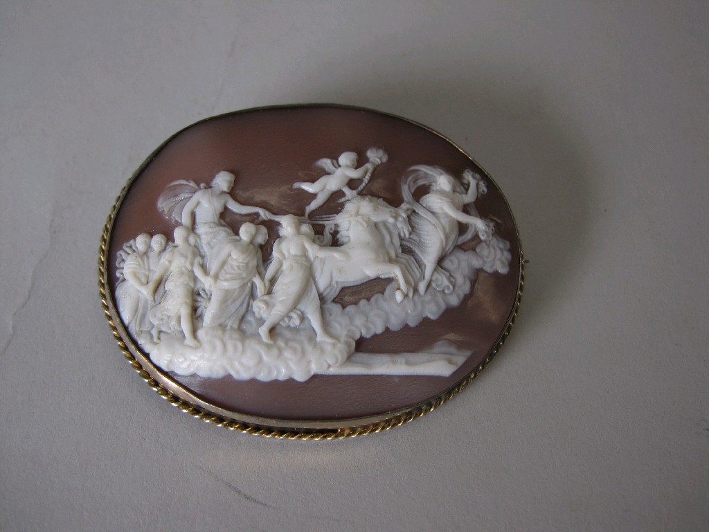 Appraisal: A Victorian Shell cameo Brooch carved as Aurora with chariot