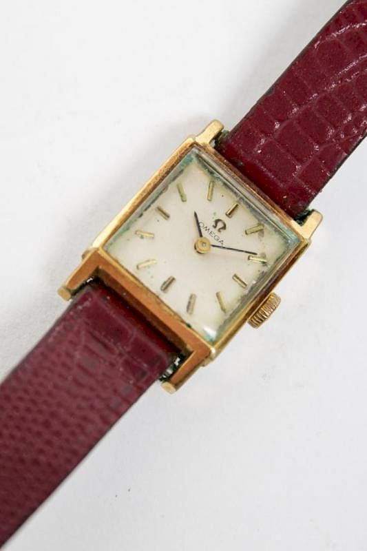 Appraisal: Vintage Omega Watch Woman's Square in Gold-Tone Omega watch vintage