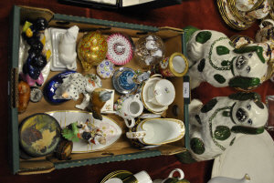 Appraisal: An interesting box of ceramics and glass including a pair