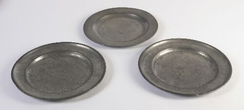 Appraisal: A group of eight various pewter plates and bowls mainly