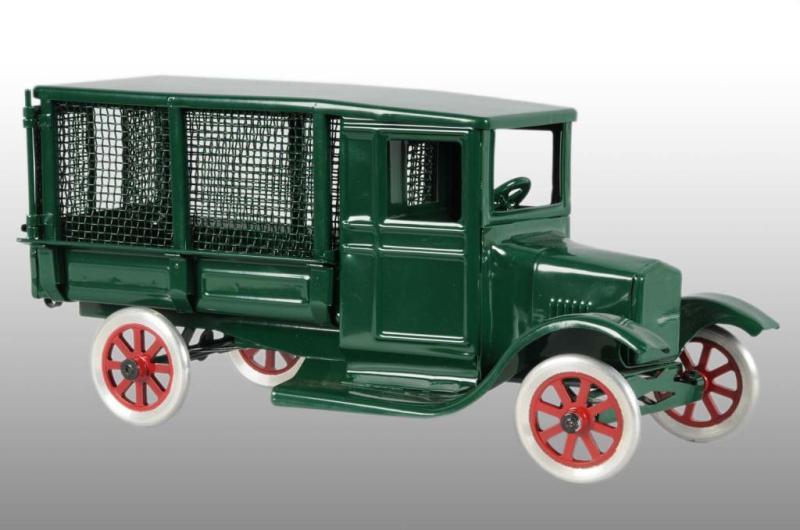 Appraisal: Pressed Steel Flivver Railway Express Van Toy Description T Productions