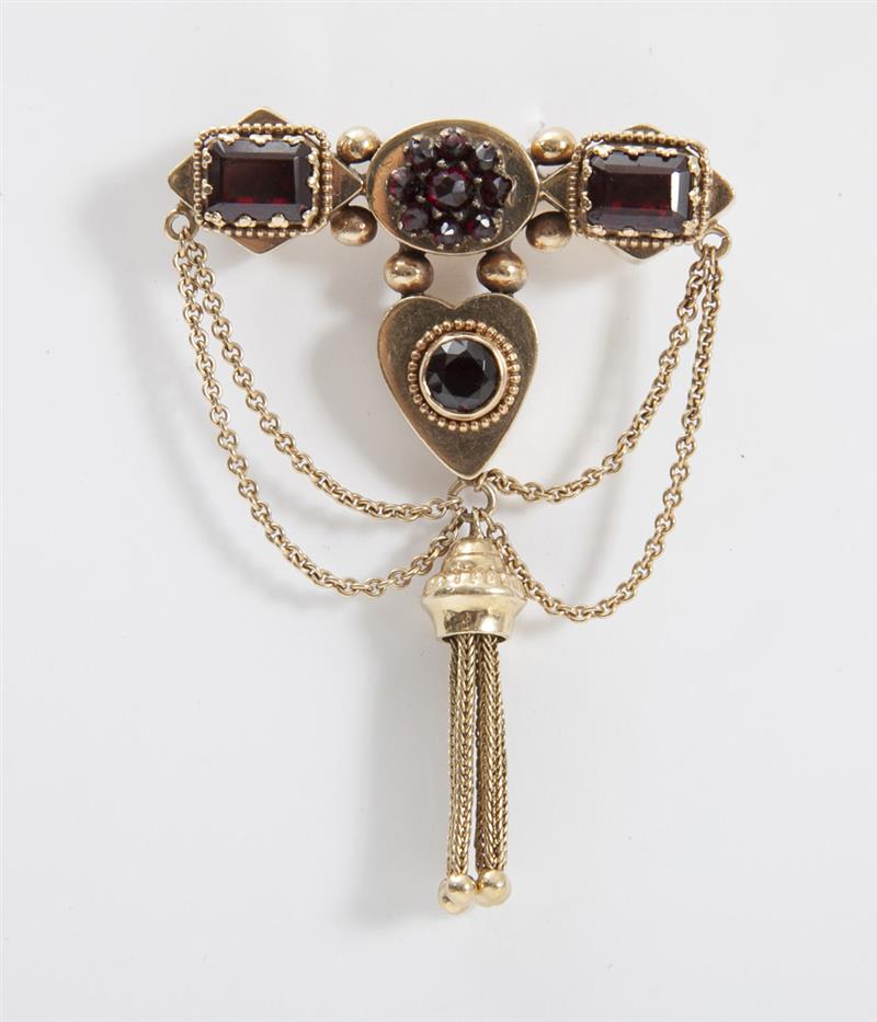 Appraisal: K GOLD AND GARNET PIN With faceted garnets x in