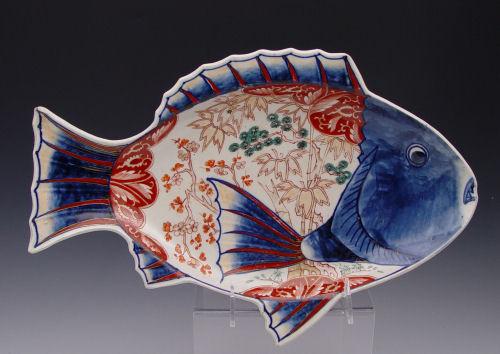 Appraisal: JAPANESE FISH FORM IMARI PLATE '' length