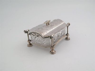 Appraisal: Plated an Elkington Co butter dish engraved with fruiting vines