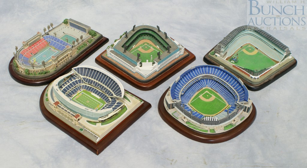 Appraisal: Danbury Mint stadium models Wrigley Field scoreboard broken Soldier Field