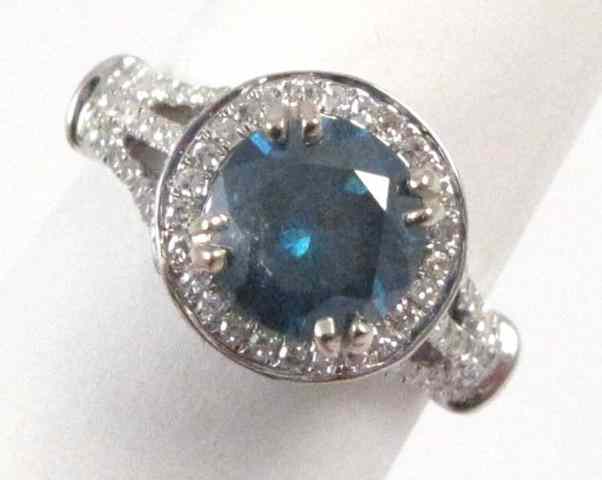 Appraisal: GREENISH-BLUE DIAMOND AND WHITE GOLD RING The k white gold