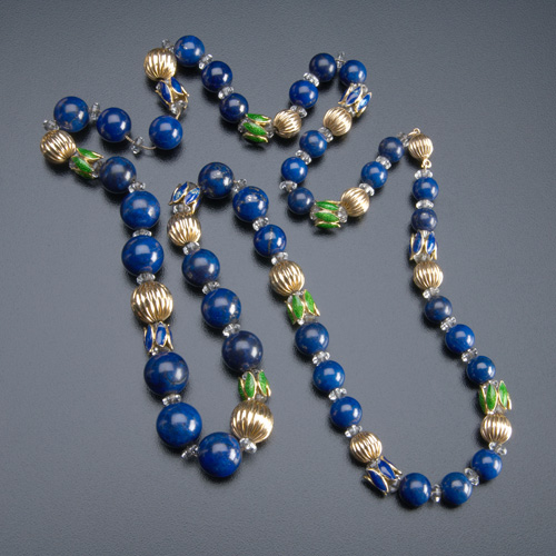 Appraisal: Lapis lazuli and k yg bead necklace with blue and