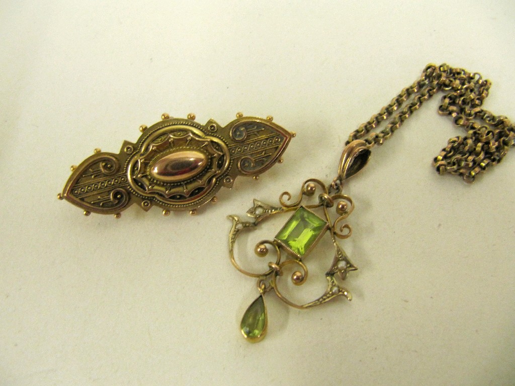 Appraisal: Lot comprising Victorian ct gold remembrance bar brooch and an