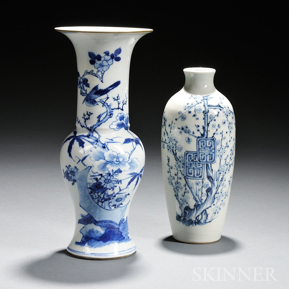 Appraisal: Two Blue and White Vases China a yen yen vase