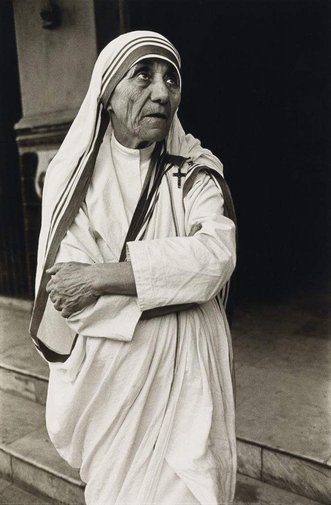 Appraisal: MARY ELLEN MARK - Mother Teresa in Calcutta Silver print