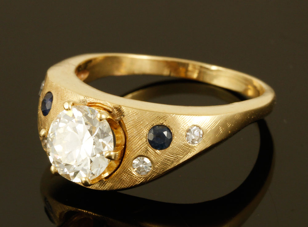 Appraisal: - K Gold and Diamond Ring K yellow gold ring