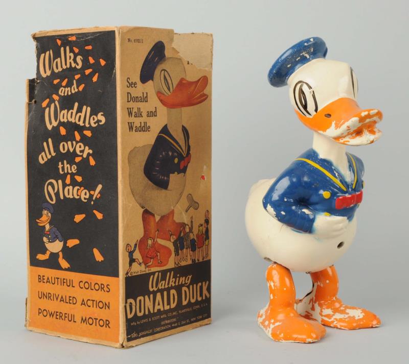 Appraisal: Walking Donald Duck With original box This Walking Donald has