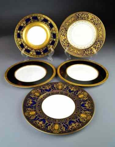 Appraisal: DINNERPLATES - COBALT GOLD BLACKRoyal Worchester beautiful cobalt dinner plates