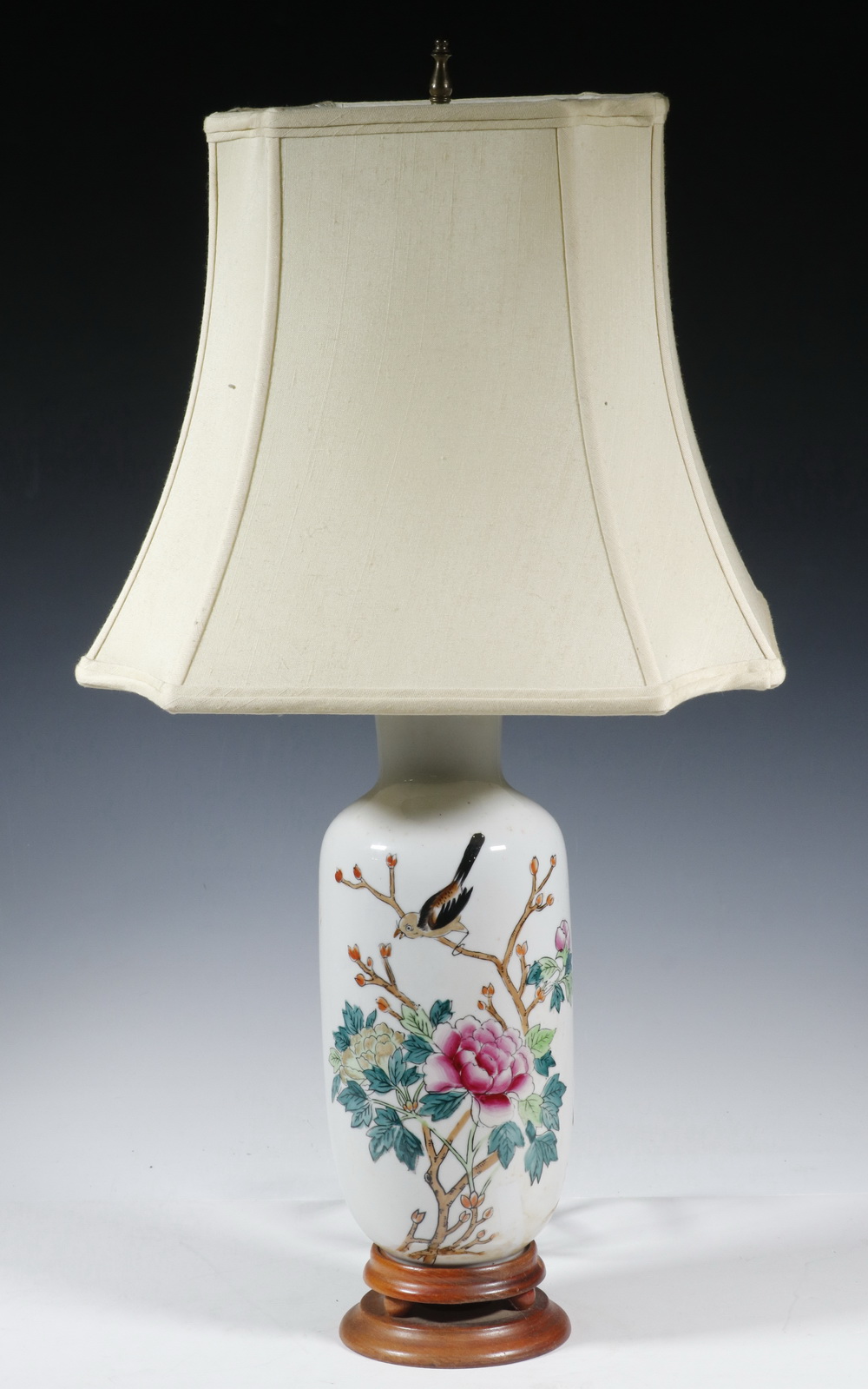 Appraisal: TABLE LAMP WITH CHINESE VASE BASE Late th c Famille